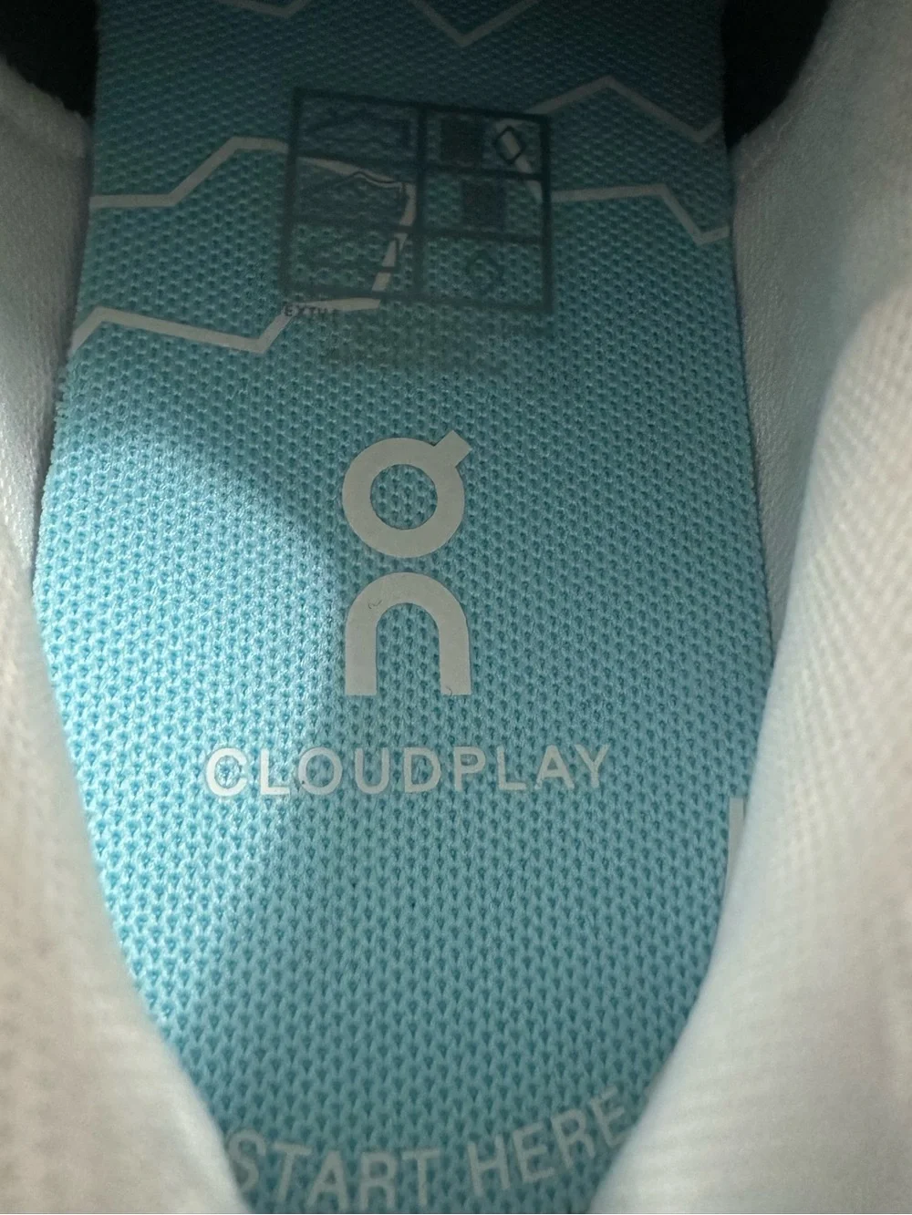 On Cloud Running Kids Navy and White Cloud Sneaker
